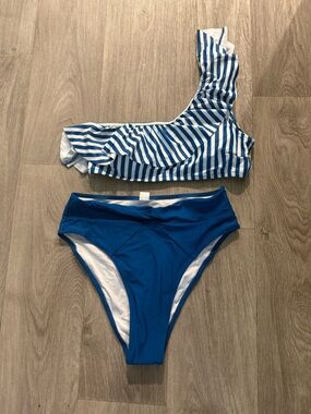Blue Two-Piece Bikini Set - Striped Top & Solid Bottom. One shoulder
